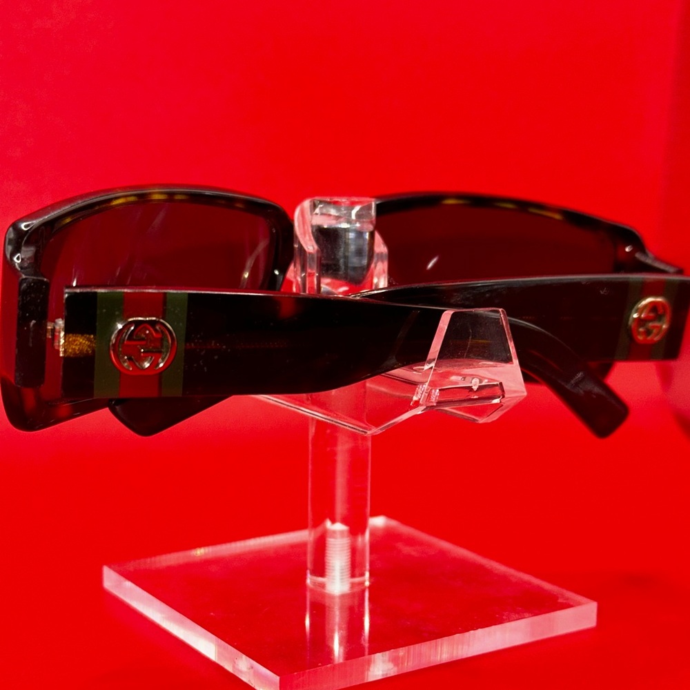 Gucci Tortoiseshell Rectangular Sunglasses - image 4